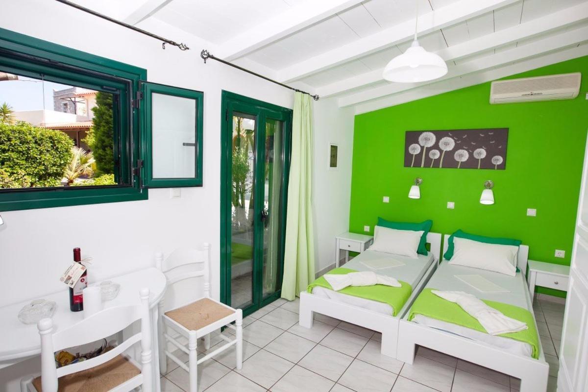 Stoúpa Athina Apartments מראה חיצוני תמונה