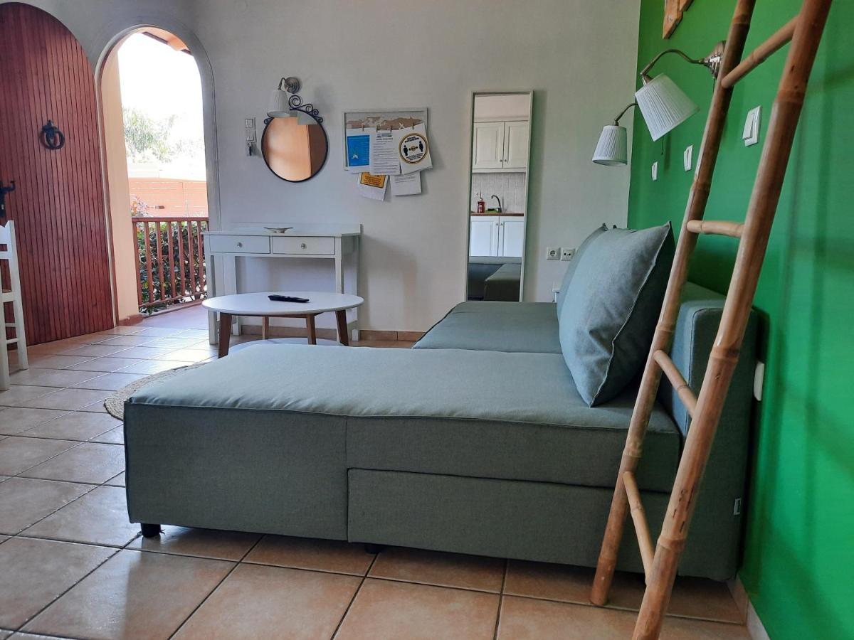 Stoúpa Athina Apartments מראה חיצוני תמונה